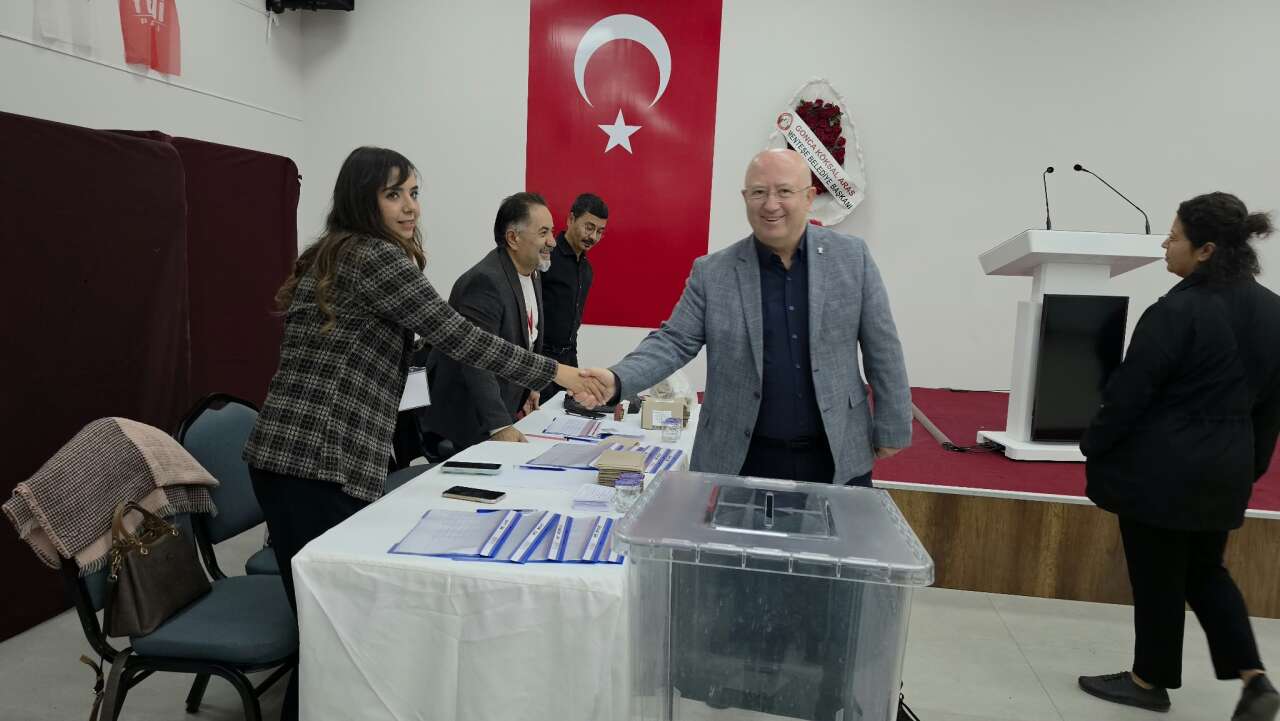 Yeni Parti Muğla İl Başkanlığı Seçiminde Oy Kullanma İşlemi Başladı 4